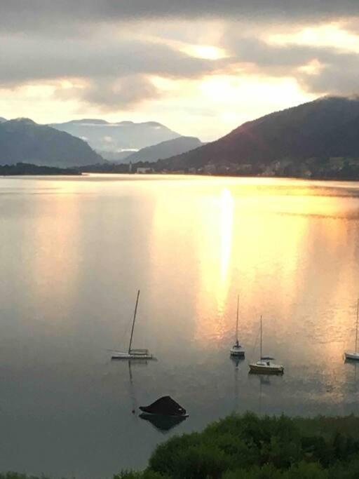 Appartement Mit Seeblick Am Ossiacher See 菲拉赫 外观 照片