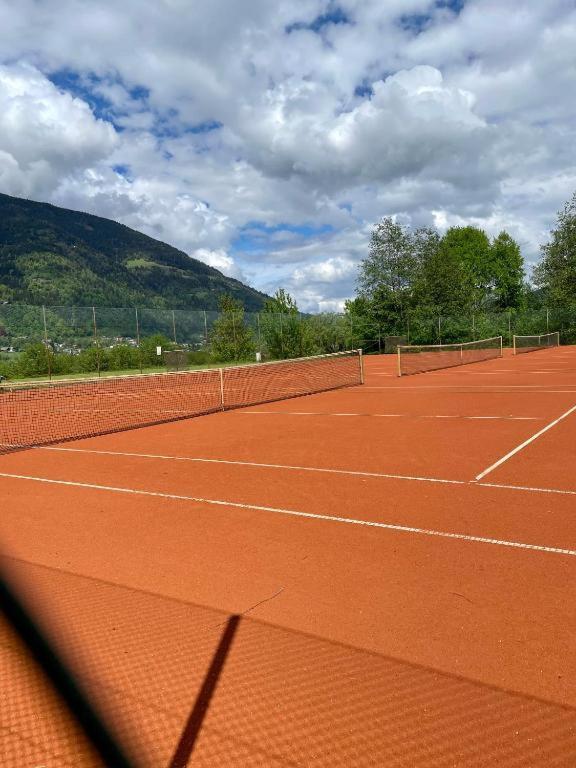 Appartement Mit Seeblick Am Ossiacher See 菲拉赫 外观 照片