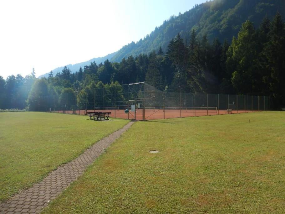Appartement Mit Seeblick Am Ossiacher See 菲拉赫 外观 照片